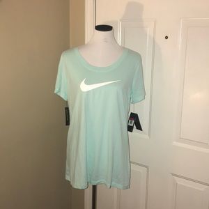 NWT NIKE WIDE NECK DRIFIT T-SHIRT